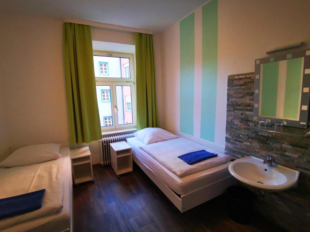 City Hostel Аугсбург Экстерьер фото